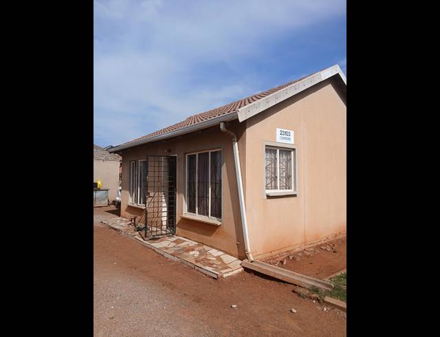 2 BEDROOM HOUSE FOR SALE IN PROTEA GLEN